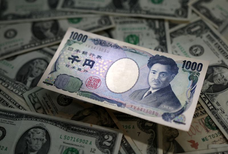 Yen gains on reports of possible BOJ hike to 0.25%