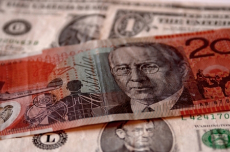 Asia FX weakens as dollar regains some ground; Aussie buoyed by sticky CPI